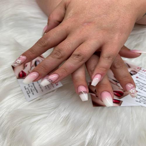 TH Nail & Beauty Frankencenter 12