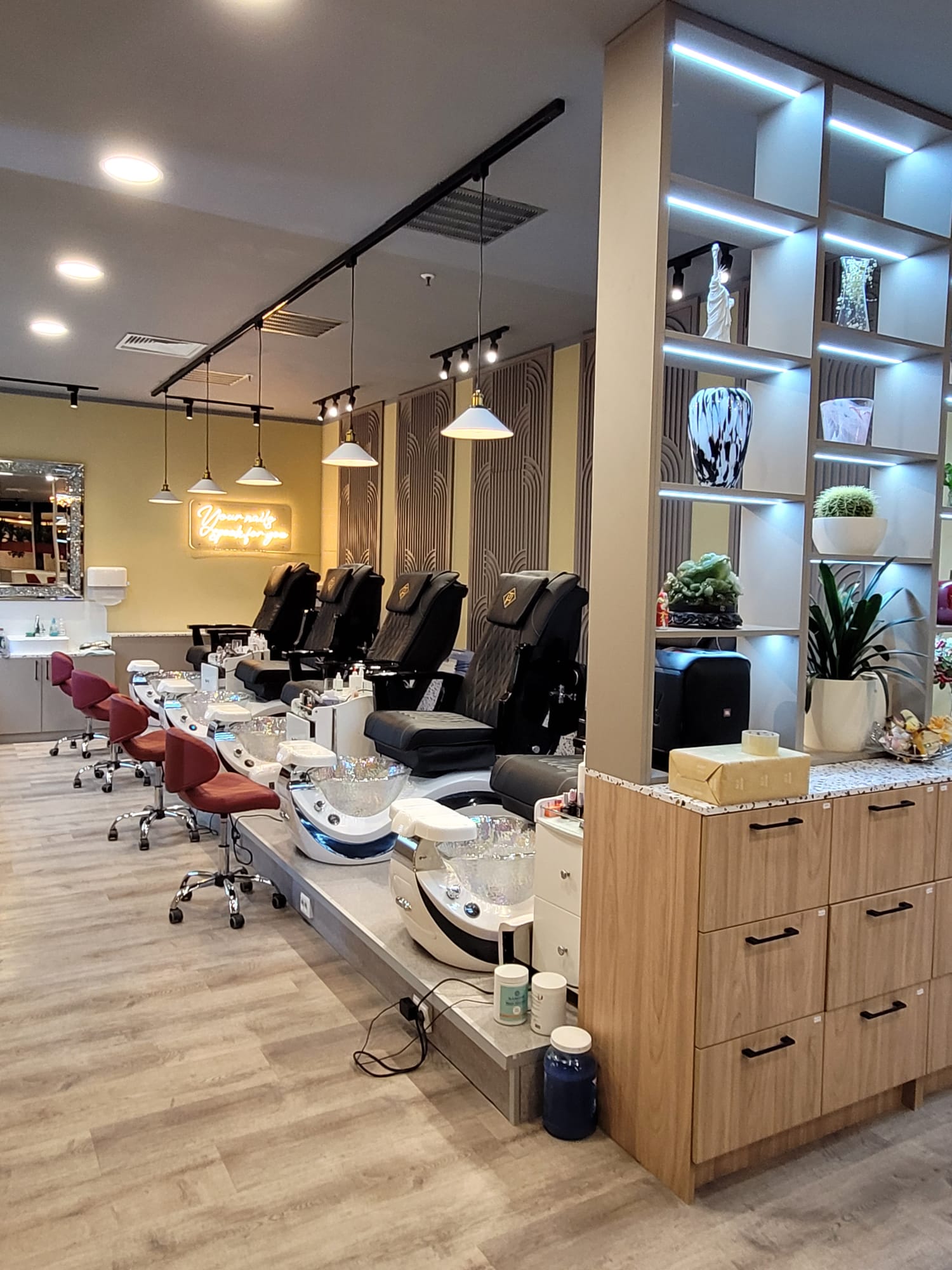 Th Nails Beauty Salon - Kosmetik & Wellness - Leipzig TH-Nails - Nagelstudio im Franken-Center, Nürnberg